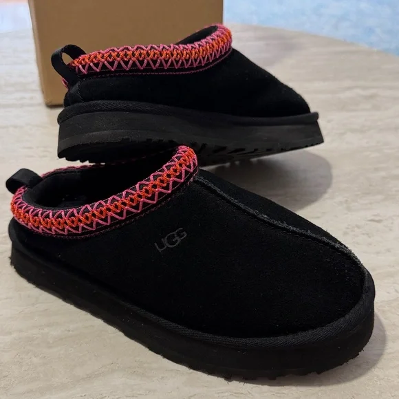 UGG Tazz Little Girl Black Slippers *2 - Picture 6 of 8